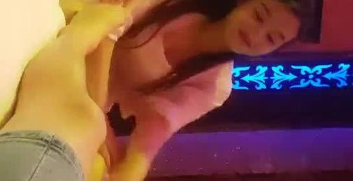 撩妹良家少妇女技师酒店开房2500元约的性欲大奶离异少妇把伟哥累死了